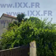 bâtiment existant avant démolition sur la parcelle 05.2026