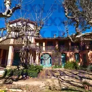 Façade de la villa côté terrain 03.2024