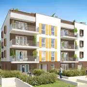 Vue extérieure sur la façade principale avec balcons et espaces verts.