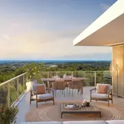 Logements avec larges terrasses aménagées, prolongement naturel des espaces intérieurs vers l'extérieur.