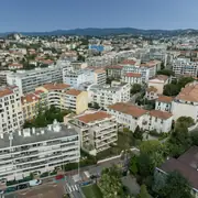 Résidence située dans un secteur résidentiel calme à proximité du centre-ville de Cannes.